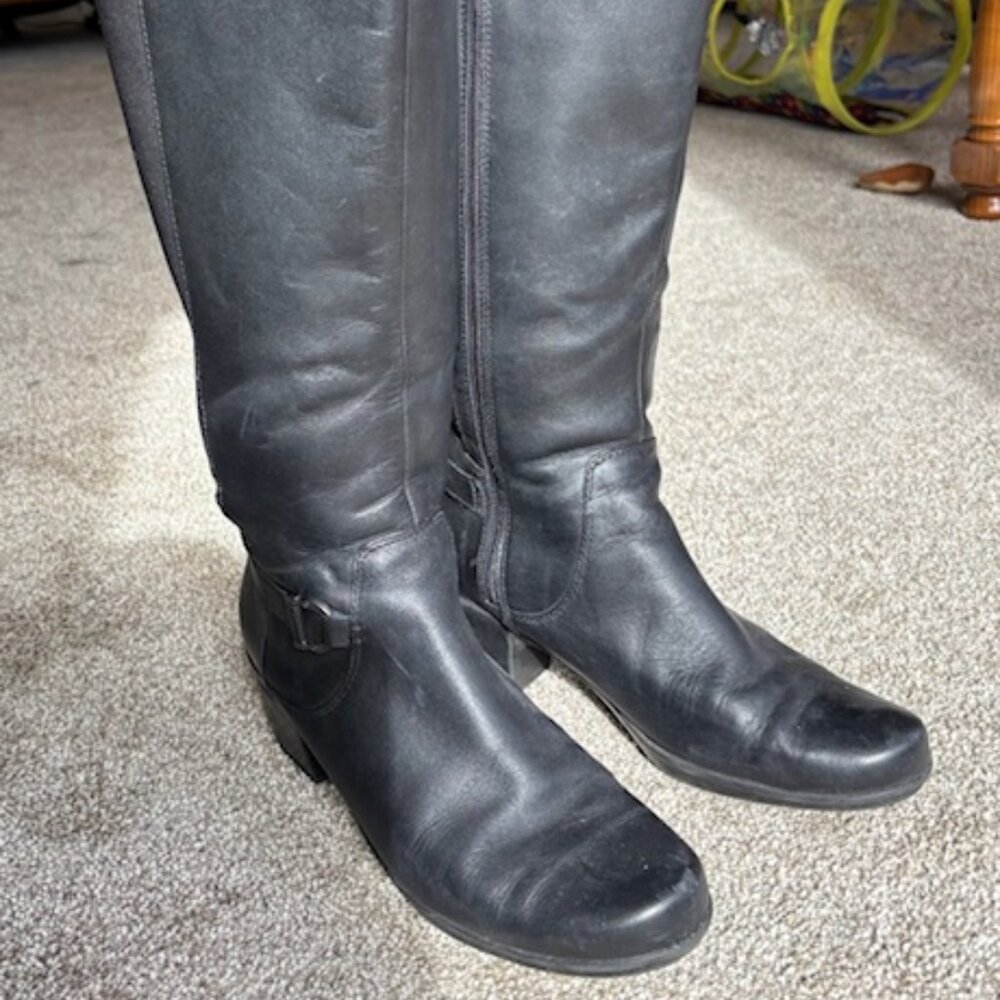 Clarks knee high black leather boots, WIDE CALF, 9.5 M